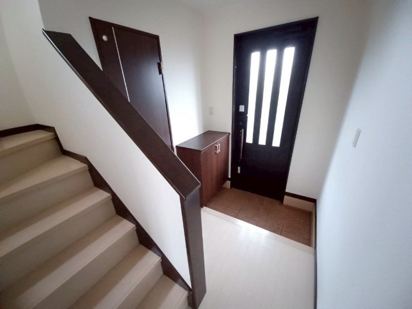 玄関 東方高木様貸家