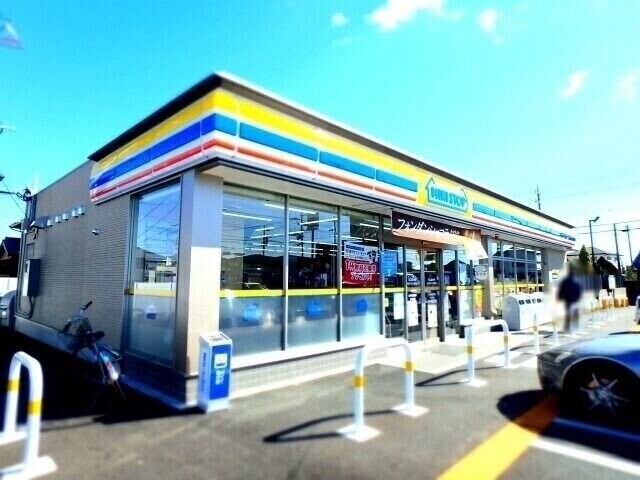 ミニストップ名四川越店(コンビニ)まで1144m ロジュマン　リアンＢ