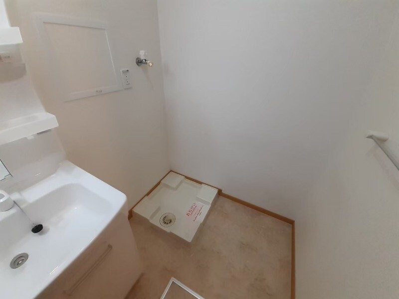 同型反転参考写真です。 ブリッサ　Ⅰ