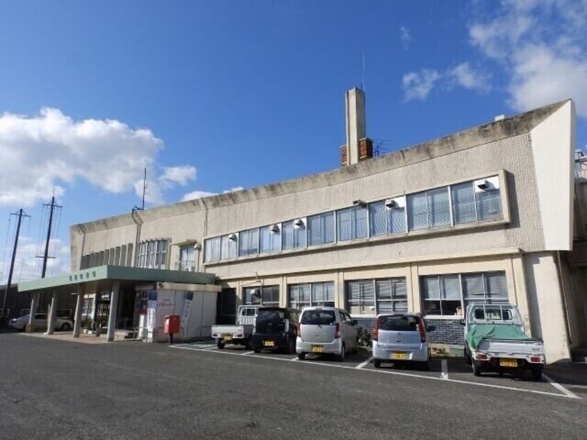 朝日町役場(役所)まで1079m 豊田一色貸家