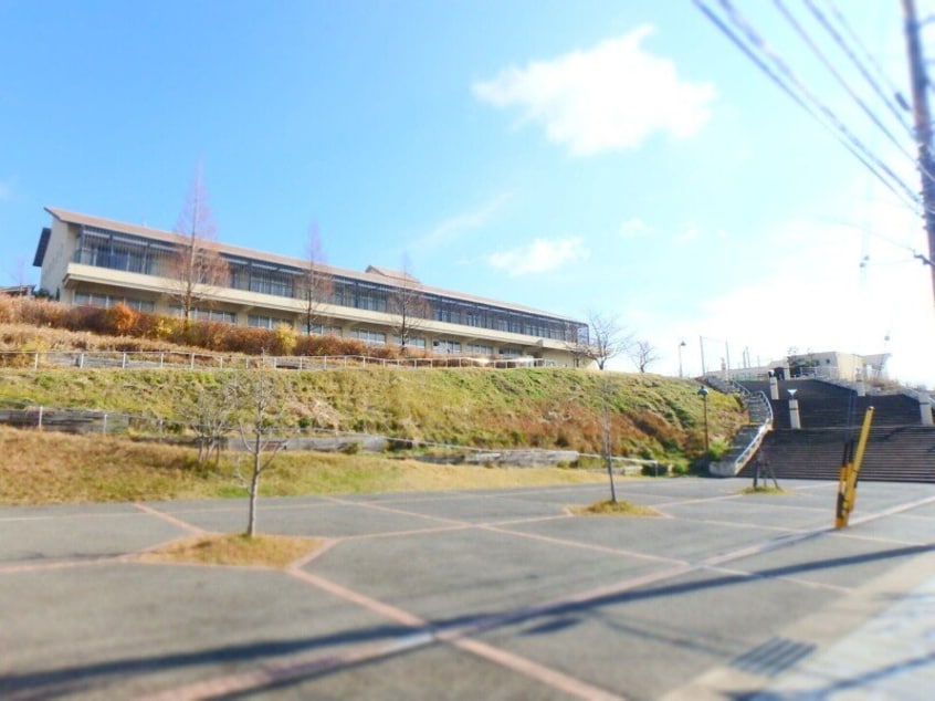 桑名市立星見ケ丘小学校(小学校)まで556m Ｓｅｌｅｎａ～セレナ～Ｂ棟