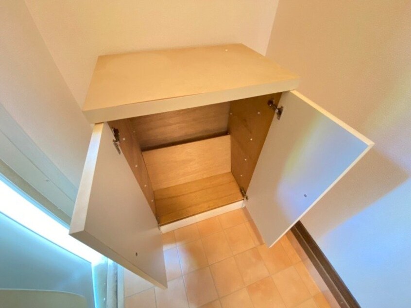 収納 ラフォーレビラ B棟