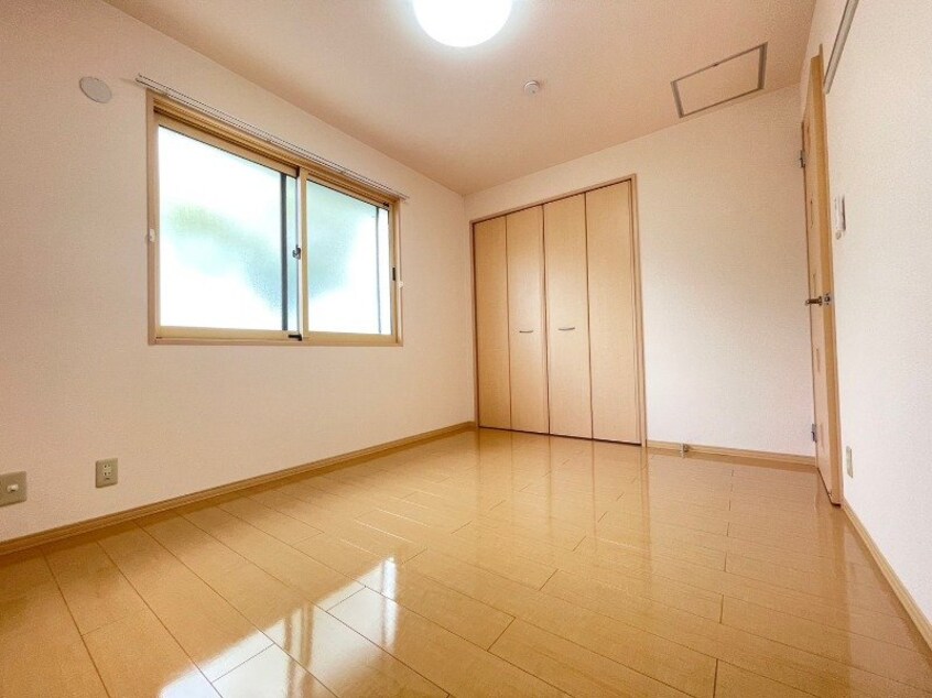 同物件別室反転写真 シェルクレール　参番館