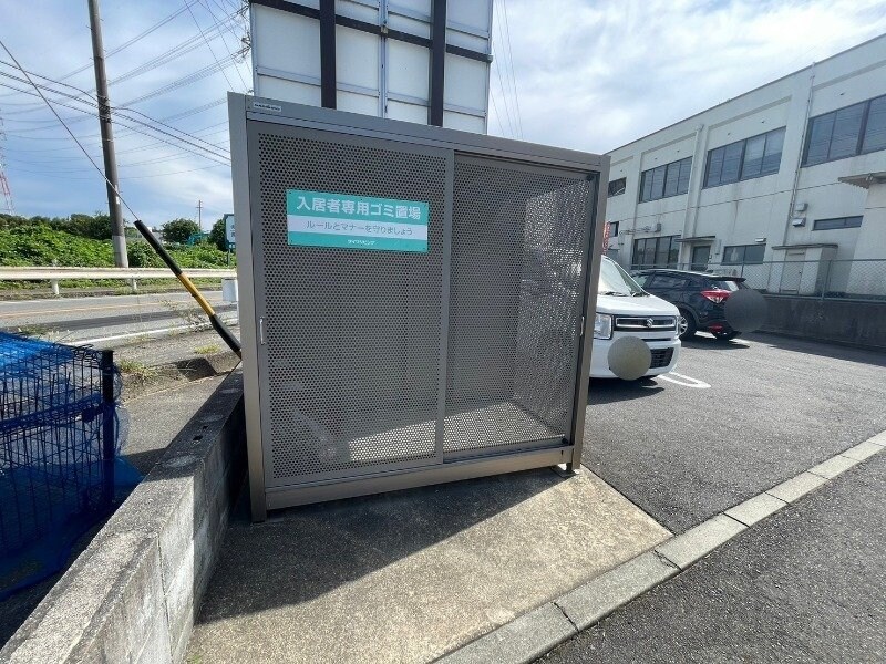  モナリエーレ芳ケ崎 A棟