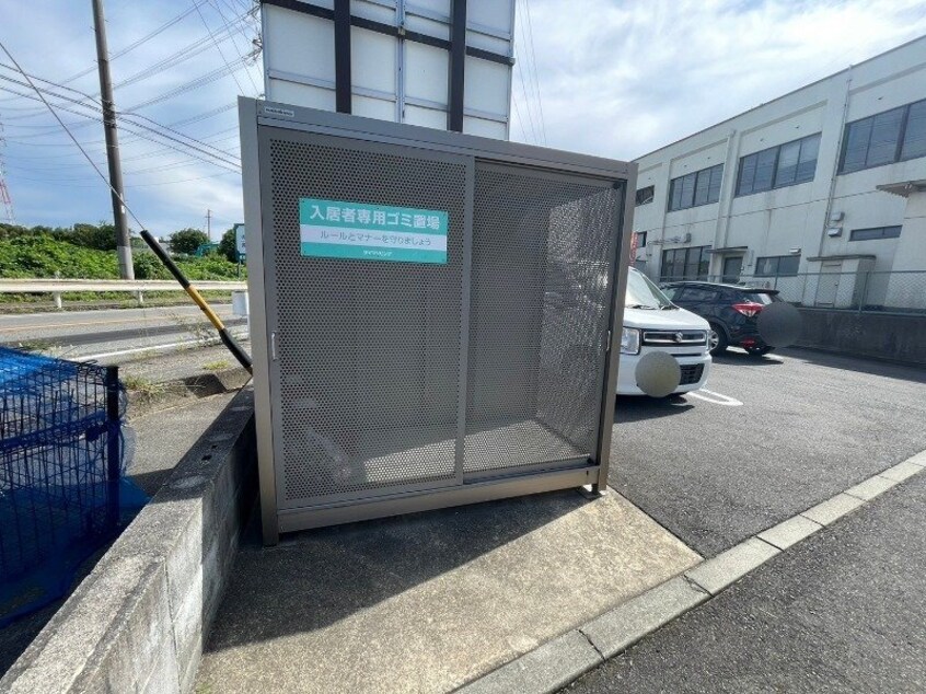  モナリエーレ芳ケ崎 A棟