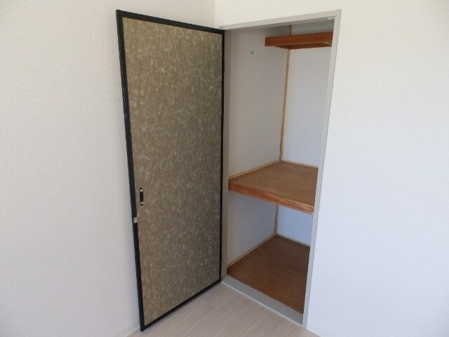 同物件別室反転タイプ プレジール多度　M1