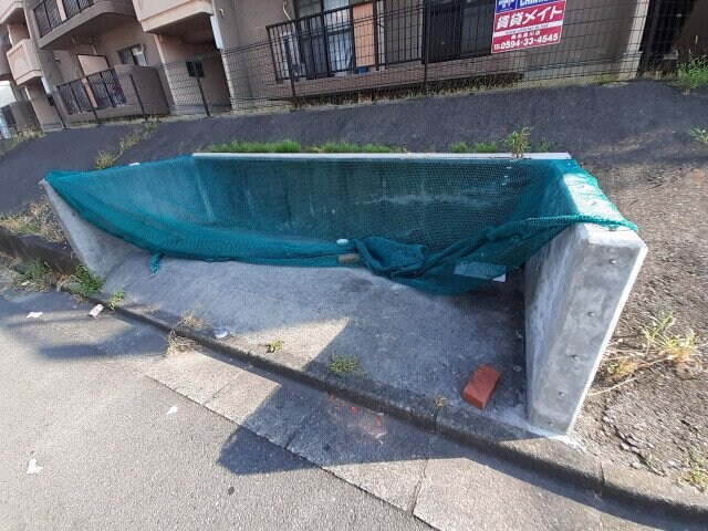  ＷＥＳＴ　ＰＡＬＡＣＥ