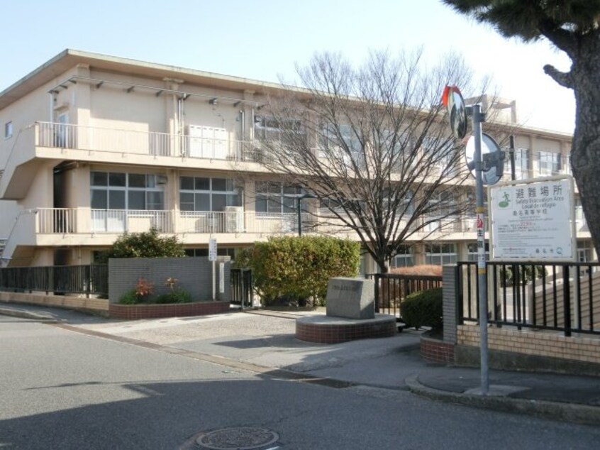 三重県立桑名高等学校(高等学校/高等専門学校)まで800m ｆｏｎｔｅ霞