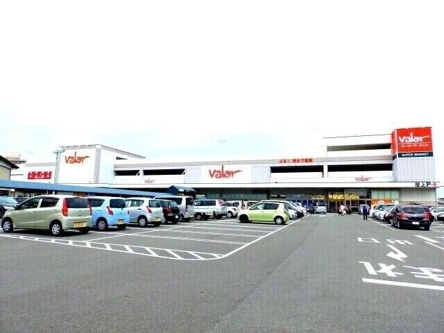 バロー桑名東店(スーパー)まで937m N51 APARTMENT桑名
