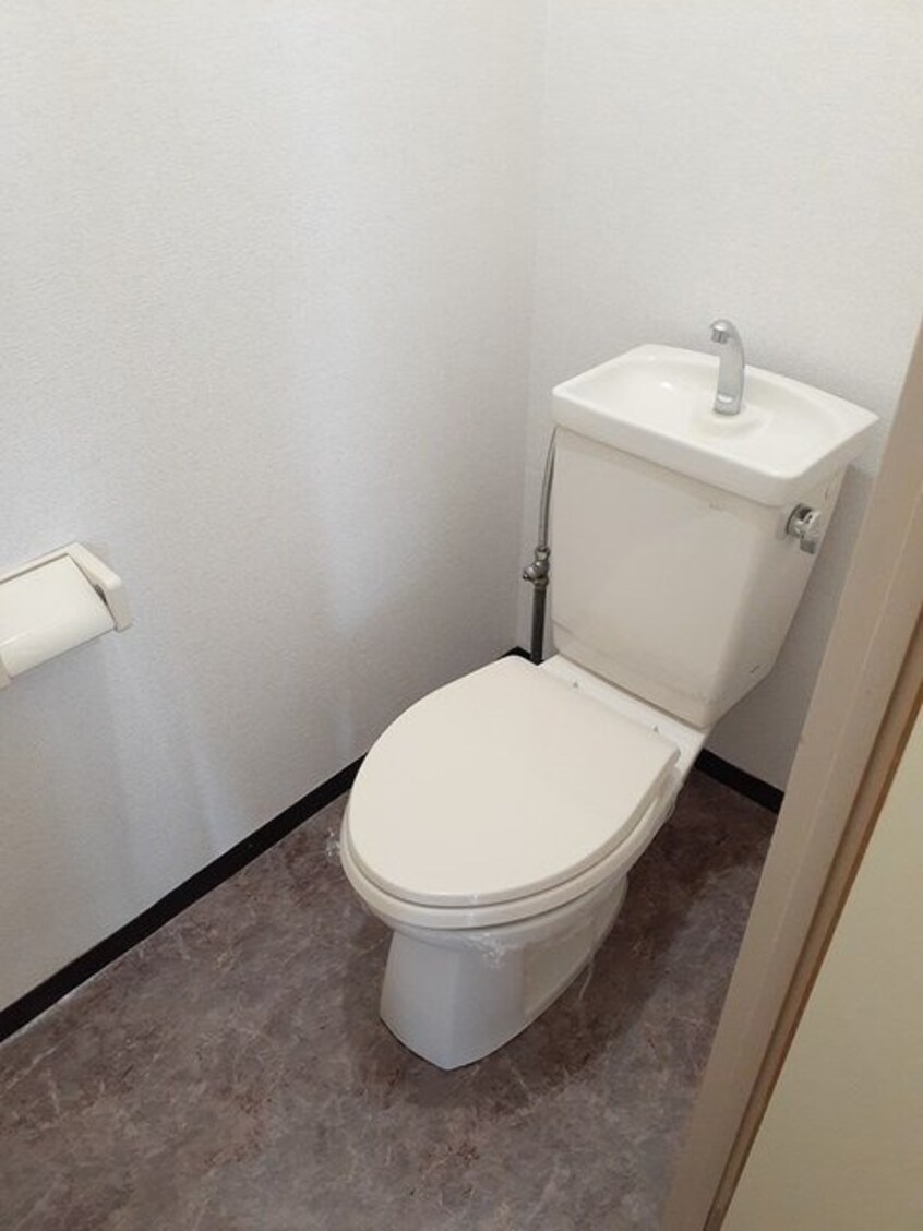 同型参考写真 メゾンソレイユＡ