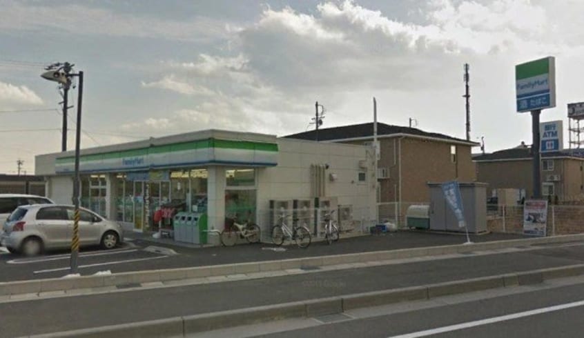 ファミリーマート 四日市広永町店(コンビニ)まで500m タウニーパインツリー