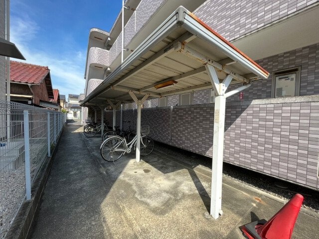  ＡＶＥＮＵＥ丸の内