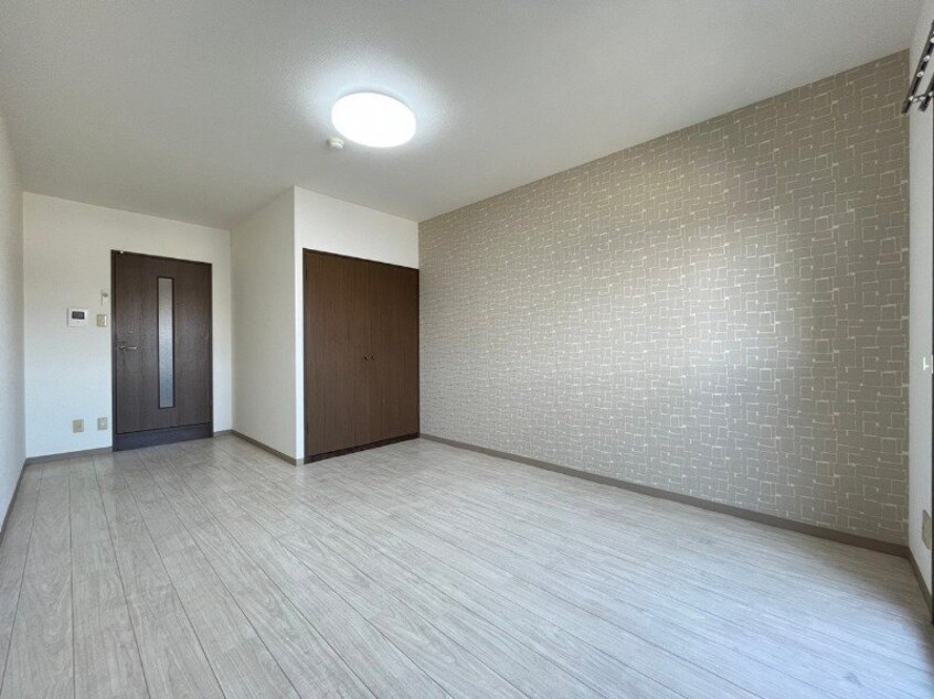  ＡＶＥＮＵＥ丸の内