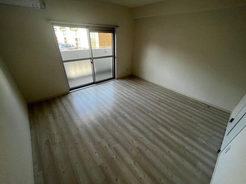  メゾンモンマルトル江場