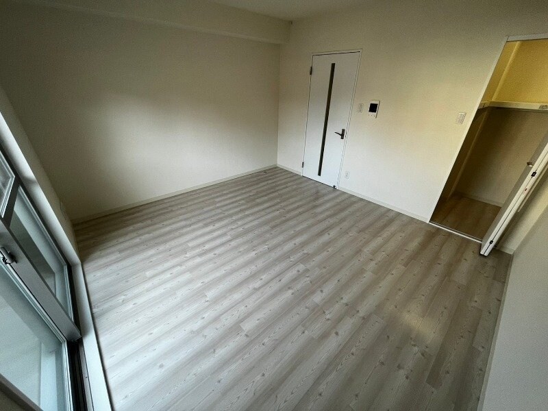  メゾンモンマルトル江場