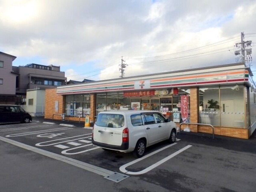 セブンイレブン四日市富田3丁目店(コンビニ)まで244m ピアチェーレ　D