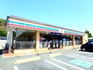 セブンイレブン四日市東インター店(コンビニ)まで691m AUGUSTA（オーガスタ）