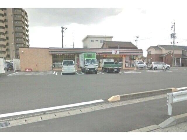 セブンイレブン桑名益生店(コンビニ)まで300m Asteria B棟