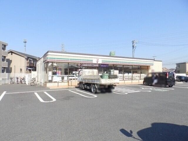 セブンイレブン四日市下さざらい町店(コンビニ)まで432m アムールサウス