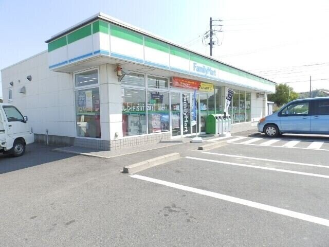 ファミリーマート四日市山分店(コンビニ)まで1646m ルネ　ウィンク