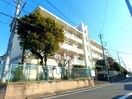 桑名市立在良小学校(小学校)まで939m パストラルＢ