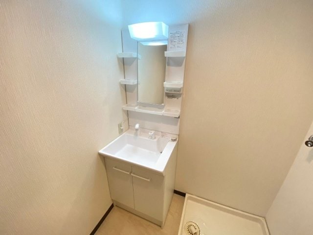 同物件別部屋の写真です ピースハイツ