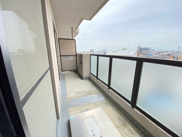 同物件別部屋の写真です ピースハイツ