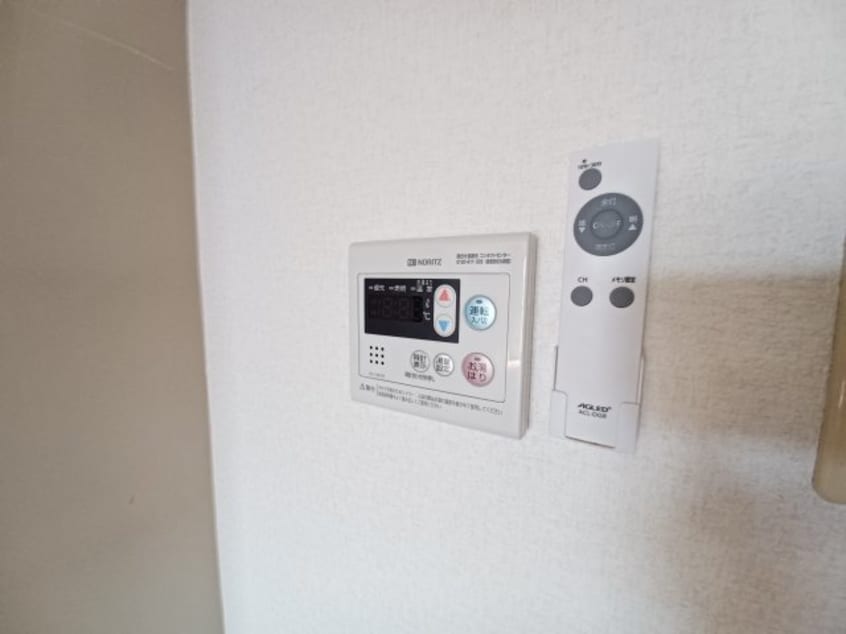 別部屋参考写真です。現状を優先とします。 ハイツ富田2