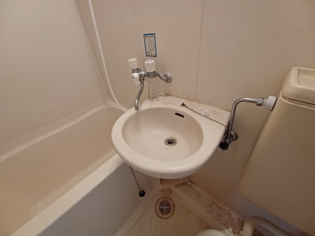 別部屋参考写真です。現状を優先とします。 ハイツ富田2