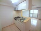 キッチン同タイプ部屋写真です。 サンリットＷ　Ⅰ