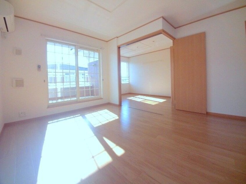 同型反転画像です。 フォレスタあさひ　Ａ