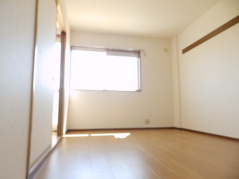 同型部屋写真です。 ハピネス