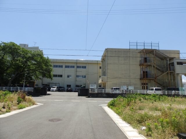 津市立南郊中学校(中学校/中等教育学校)まで1500m アーバンヒルズ城山２号館