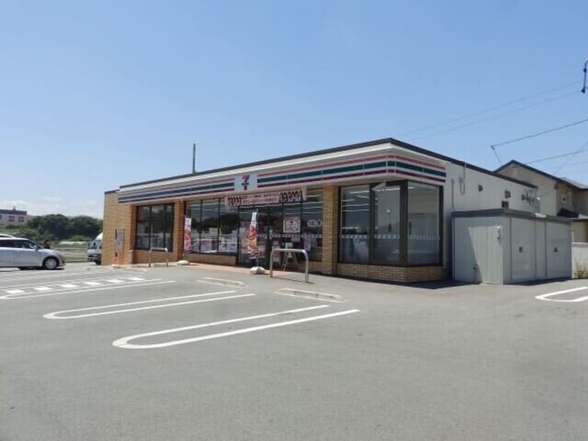 セブンイレブン津市垂水店(コンビニ)まで88m アルル南が丘Ｂ棟
