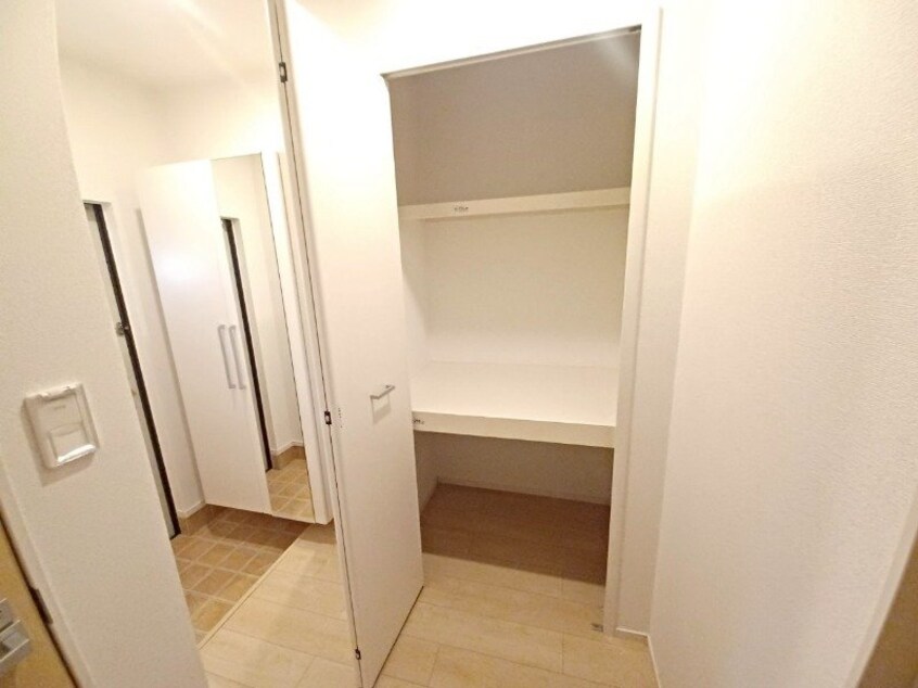 同型反転写真 エクシード藤方　Ａ