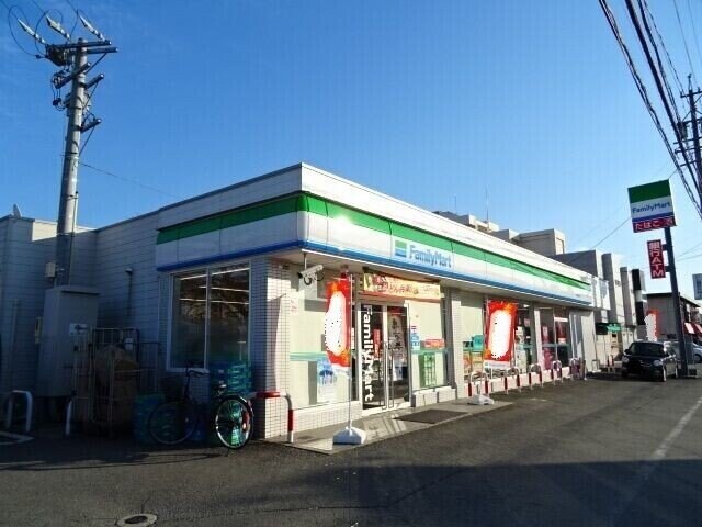 ファミリーマート津高茶屋店(コンビニ)まで684m カサベルテＡ