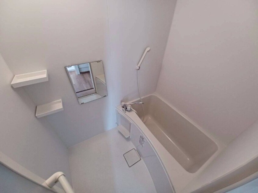  ヴィラナリー津　B棟