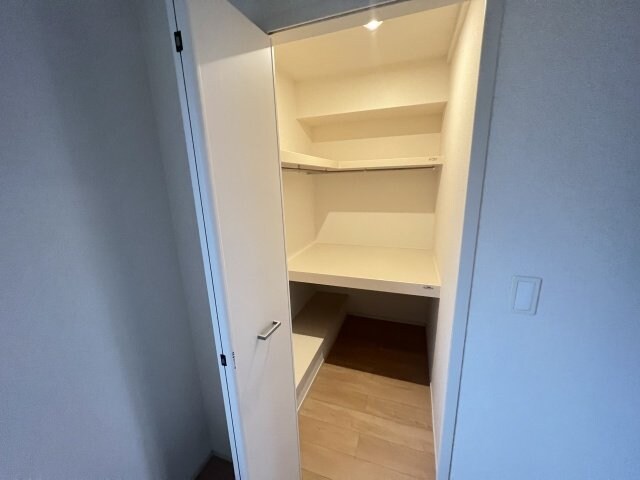  リノ・ガーデン　レア