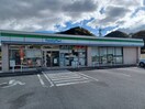 ファミリーマート津一志町店(コンビニ)まで969m Ｐｌａｉｒｅ　Ｄ