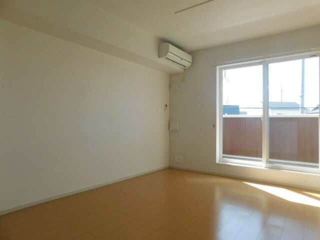 同型参考反転写真 ラ・アクア　ウエスト