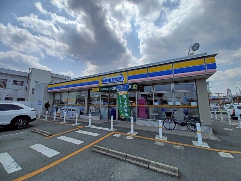 ミニストップ松阪松ヶ崎駅前店(コンビニ)まで1002m ＪｏｙＦｕｌｌ