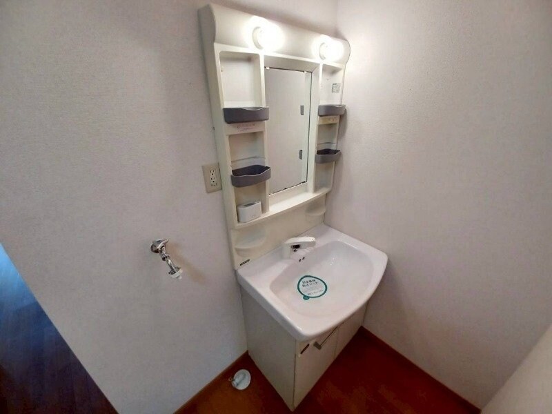 同建物の別部屋写真です grace