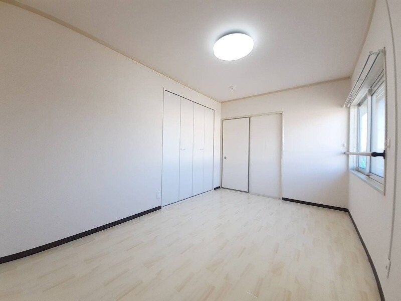  フレグランス岡田