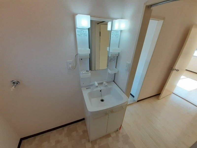  フレグランス岡田