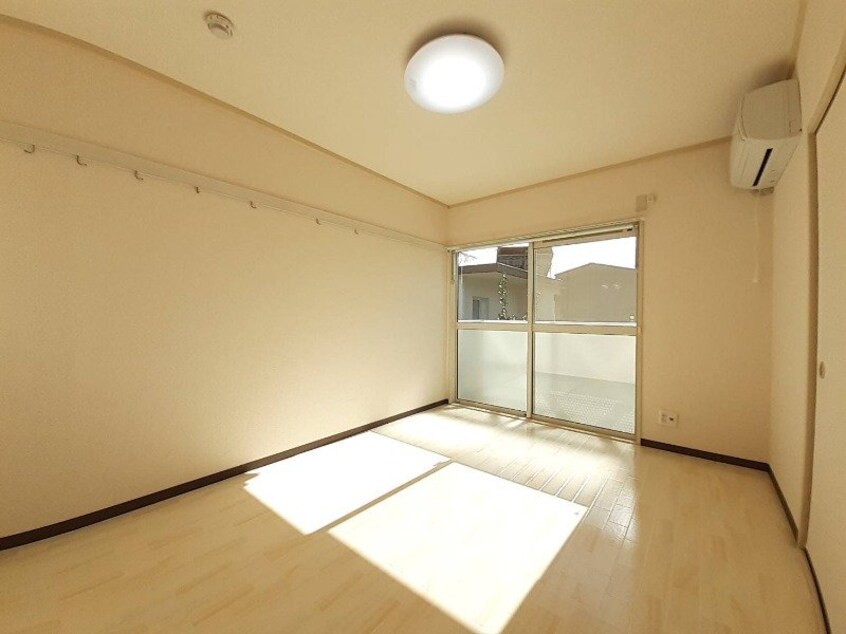  フレグランス岡田