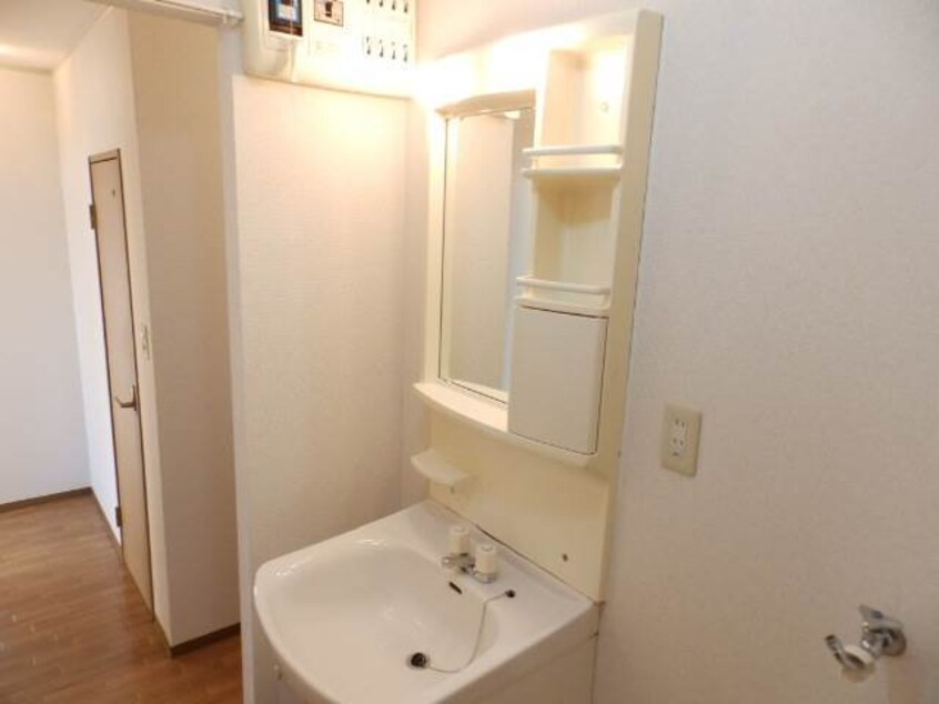 嬉しい独立洗面台 セジュールＭＯＮＰＡⅢ　Ｂ棟