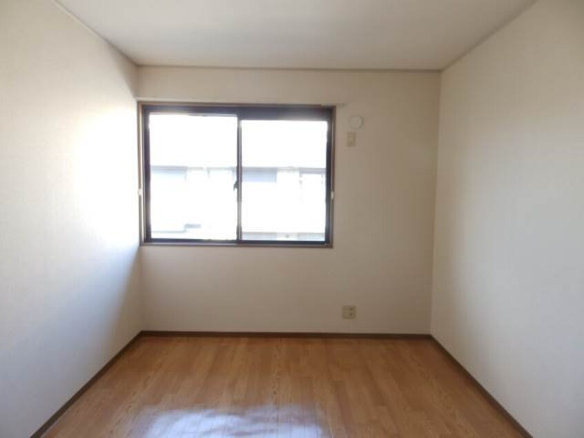 その他部屋・スペース-寝室にピッタリの洋室 セジュールＭＯＮＰＡⅢ　Ｂ棟