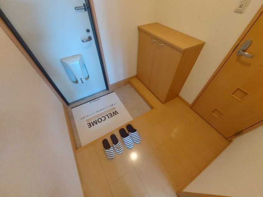 同建物の別部屋反転写真です ＧＬＯＲＹ　Ｂ