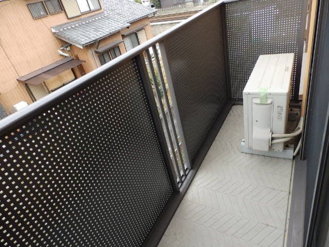 同建物の別部屋写真です ファミーユ