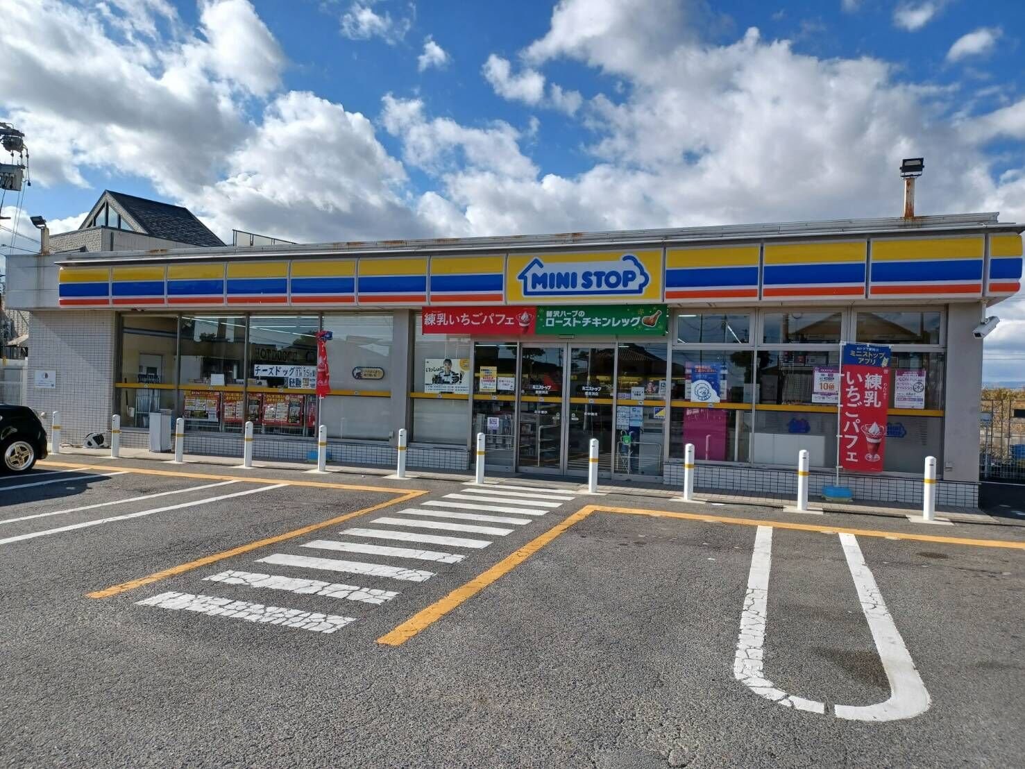 ミニストップ香良洲店(コンビニ)まで1215m クレール　フォンテーヌ